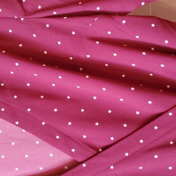 LOFT - Burgandy star printed wrap dress - Picture 2 of 4